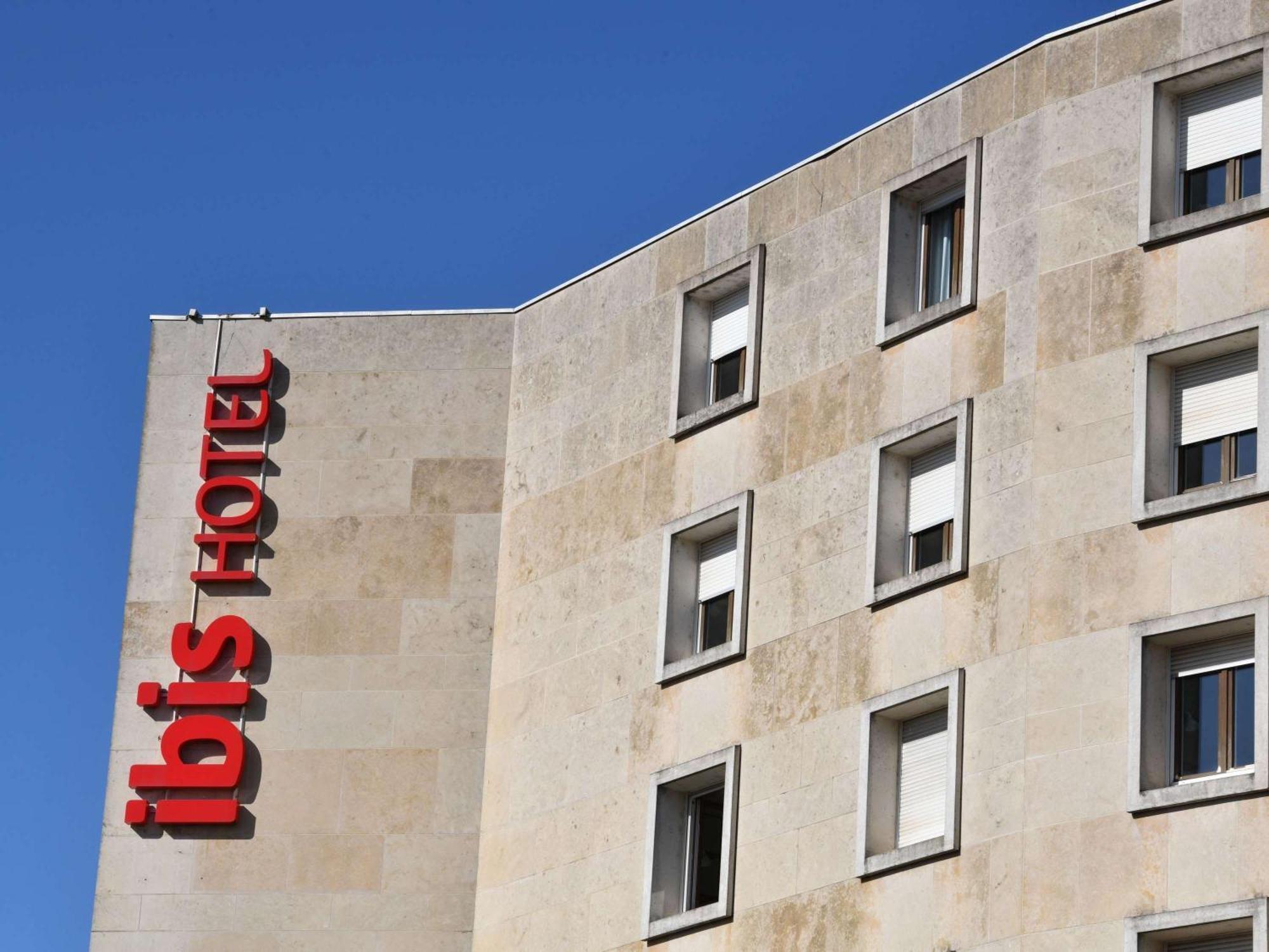Ibis Шатору Экстерьер фото